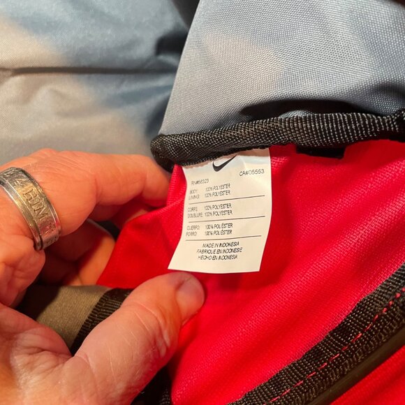 Nike Red & Black Duffle Bag With White Logo 2503 Cu In Capacity Durable Polyeste - Picture 11 of 16